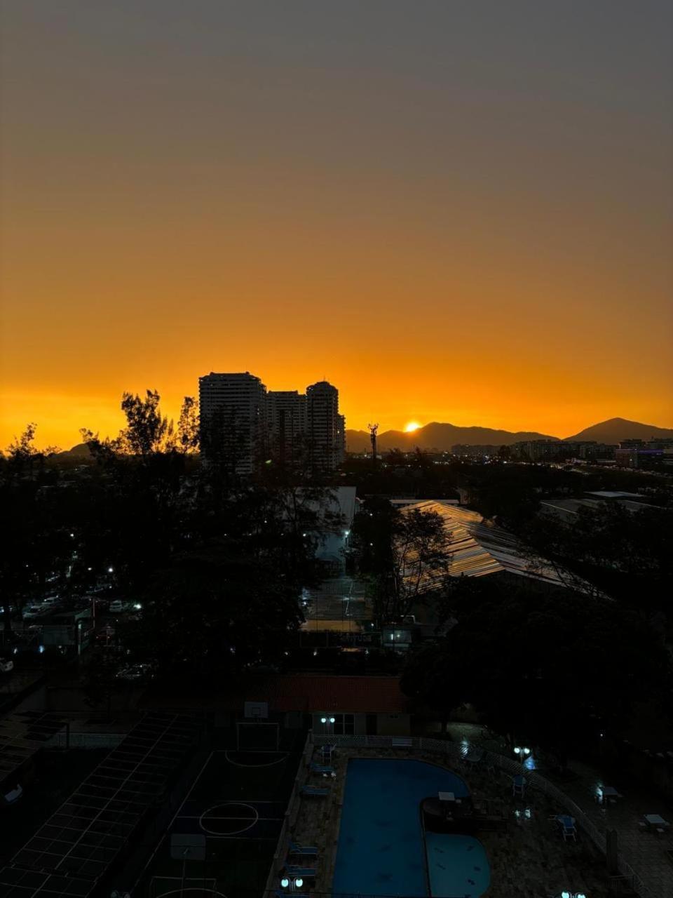 Complete In Barra Da Tijuca With A Privileged View - Cozinha, Fogao, Geladeira, Tv Smart, Ar Condicionado, Novo - Balsa A Gratis Na Rua Do E Estacionamento Gratuito Apartment